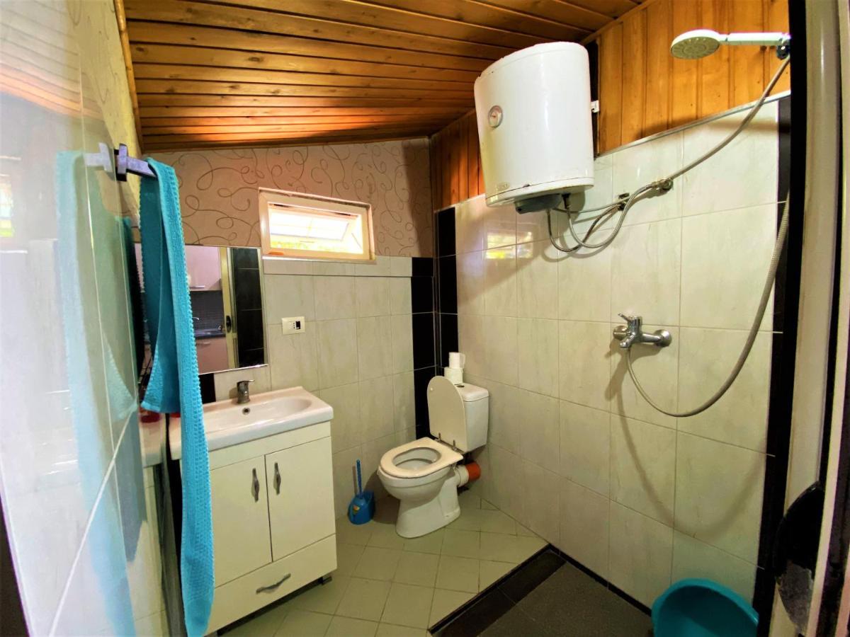 Ramo'S Green Beachside Retreat - Cozy 2 Bedroom Home Vlorë Exteriér fotografie